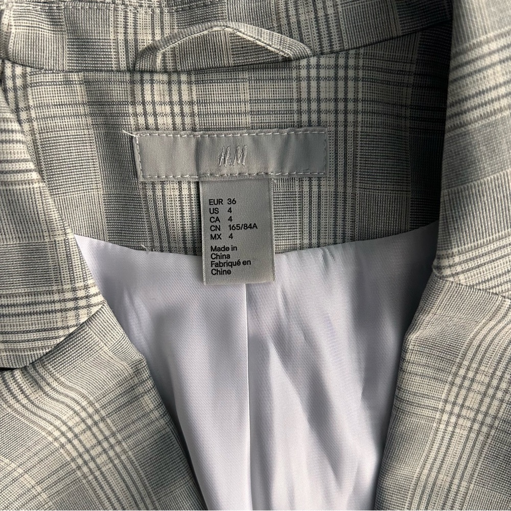 H&M Plaid Women Blazer with Ruched Sleeves - Picture 3 of 5
